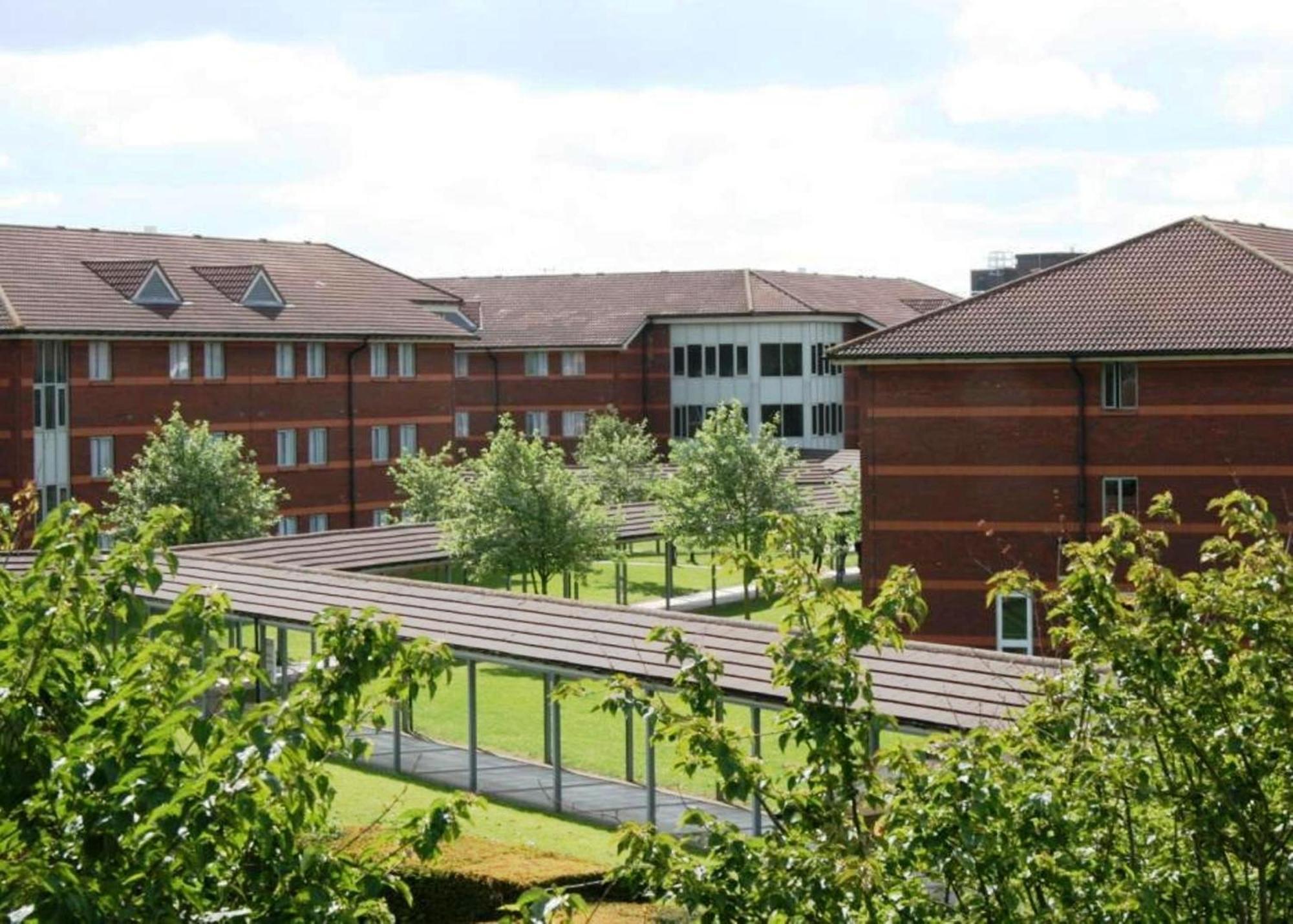 Hotel Yarnfield Park Training And Conference Centre Stone  Zewnętrze zdjęcie